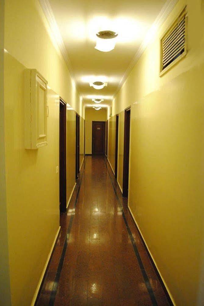 The Beaufort Inn Nueva Delhi Exterior foto
